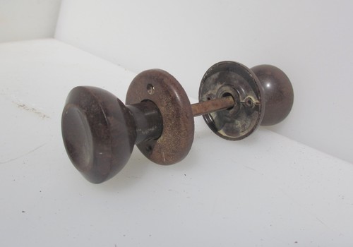 Vintage bakelite door - vintage, knobs