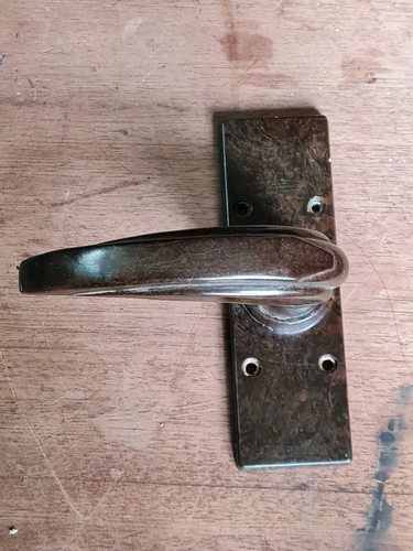 One single old bakelite - one,